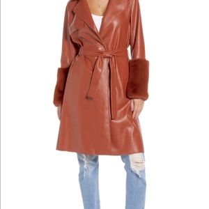 ✨MAKE AN OFFER✨BRAND NEW CONDITION✨VEGAN LEATHER✨